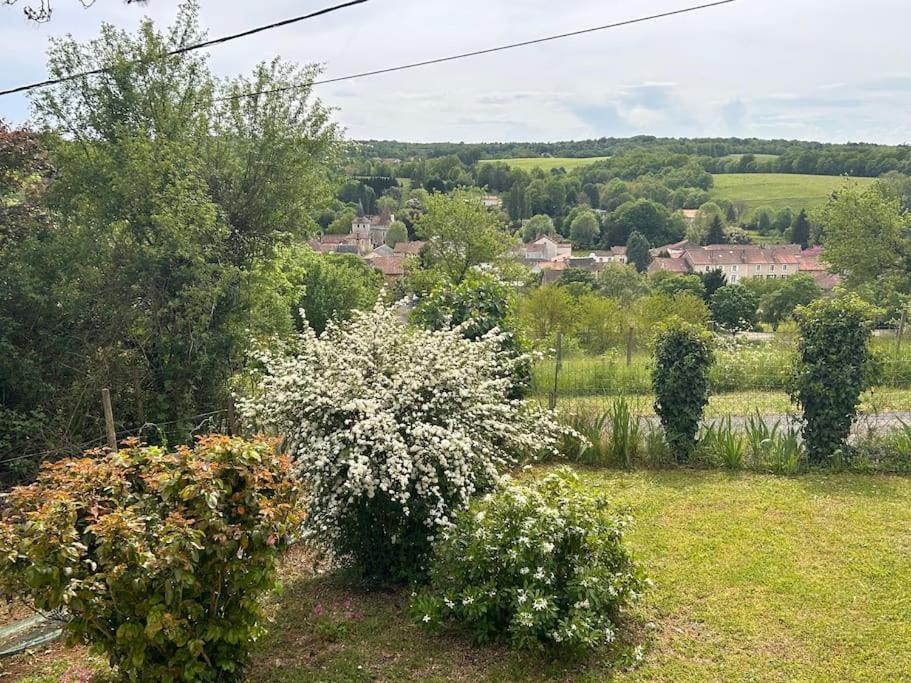 Maison Au Coeur Du Perigord Vert Javerlhac-et-la-Chapelle-Saint-Robert المظهر الخارجي الصورة